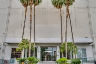 Photo #3: 2105120 Listing