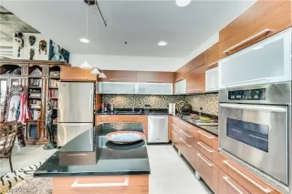 Photo #6: 2105120 Listing