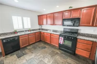 Photo #2: 2105135 Listing