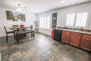 Photo #6: 2105135 Listing