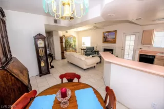 Photo #5: 2105143 Listing 