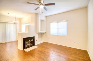 Photo #3: 2105156 Listing