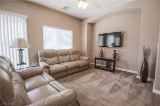 Photo #4: 2105193 Listing 