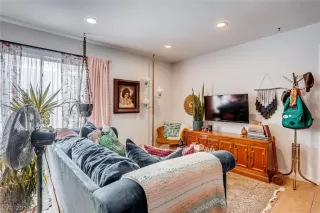 Photo #1: 2105206 Listing