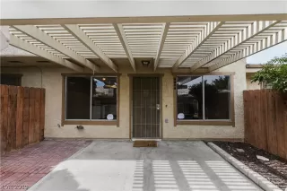 Photo #2: 2105212 Listing