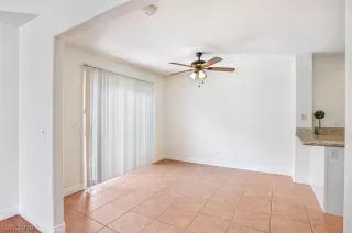 Photo #5: 2105239 Listing 