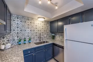 Photo #1: 2105269 Listing