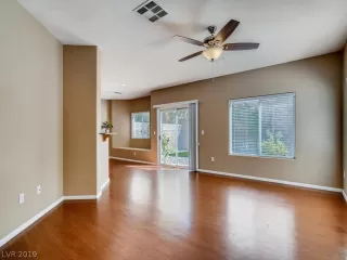 Photo #4: 2105274 Listing