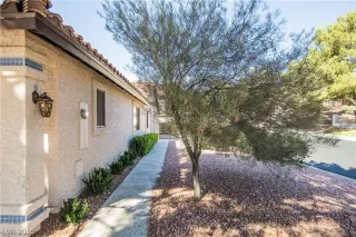 Photo #1: 2105288 Listing 