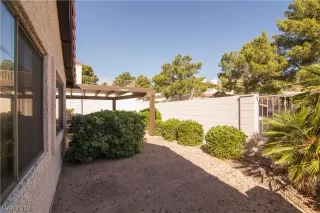 Photo #4: 2105288 Listing 