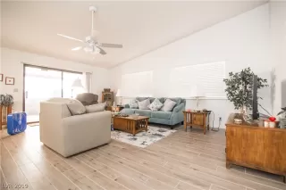 Photo #6: 2105288 Listing 