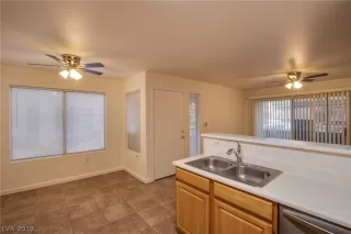 Photo #5: 2105333 Listing