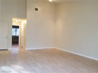 Photo #6: 2105445 Listing 