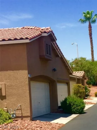 Photo #1: 2105447 Listing