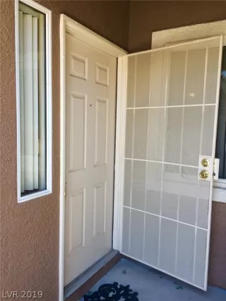 Photo #2: 2105447 Listing