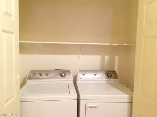 Photo #4: 2105447 Listing