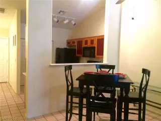 Photo #5: 2105447 Listing