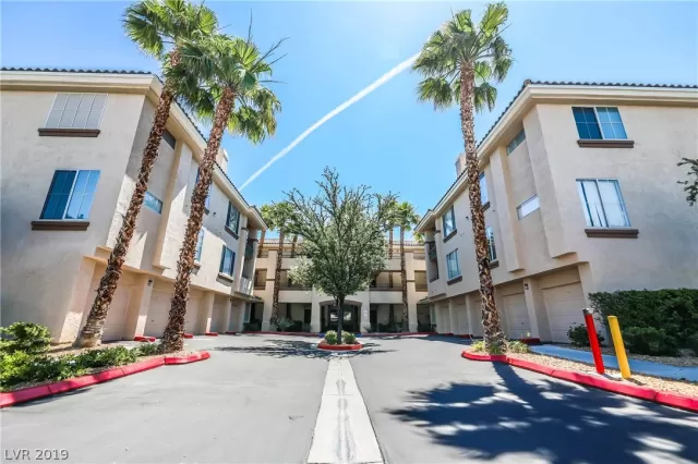 MLS: 2105449 Condo For Sale