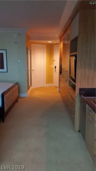 Photo #6: 2105462 Listing 