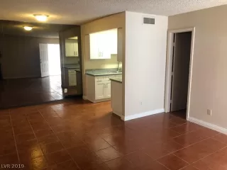 Photo #2: 2105504 Listing