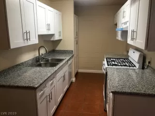 Photo #6: 2105504 Listing