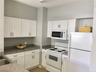 Photo #3: 2105505 Listing