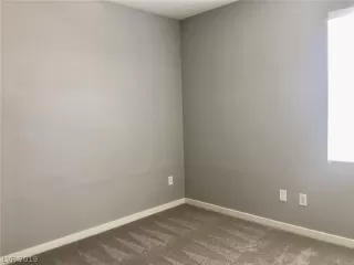 Photo #5: 2105505 Listing