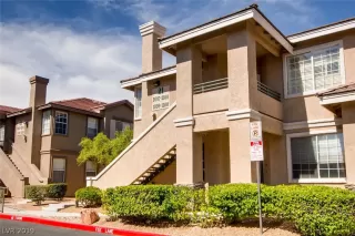 Photo #1: 2105545 Listing