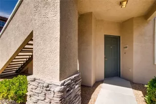 Photo #2: 2105545 Listing