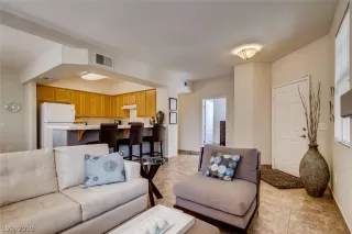 Photo #6: 2105545 Listing