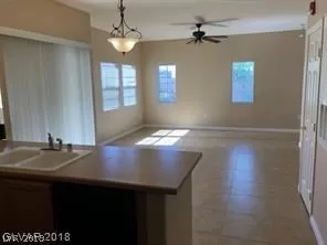 Photo #2: 2105582 Listing