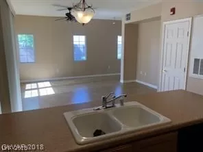 Photo #5: 2105582 Listing