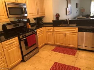 Photo #4: 2105697 Listing 