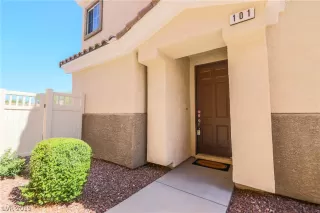 Photo #2: 2105733 Listing 