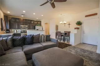 Photo #6: 2105733 Listing 