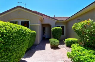 Photo #2: 2105755 Listing