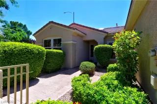 Photo #3: 2105755 Listing