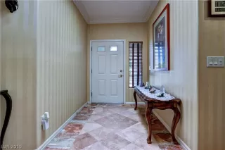 Photo #4: 2105755 Listing