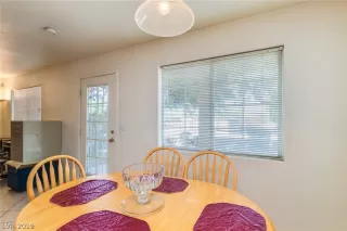 Photo #4: 2105758 Listing