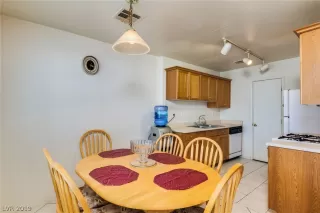 Photo #5: 2105758 Listing