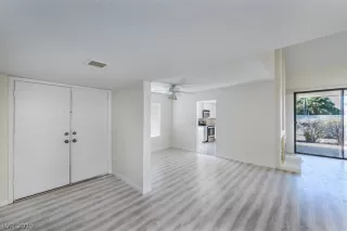 Photo #1: 2105768 Listing
