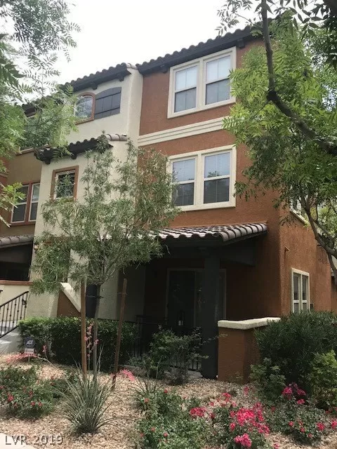 MLS: 2105783 Condo For Sale
