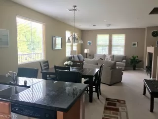 Photo #5: 2105783 Listing 