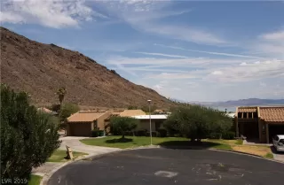 Photo #2: 2105816 Listing