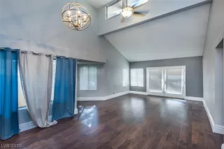 Photo #1: 2105842 Listing 