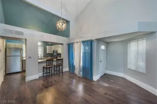 Photo #3: 2105842 Listing 