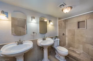Photo #6: 2105842 Listing 