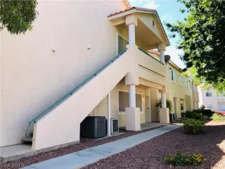 Photo #2: 2105875 Listing