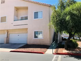 Photo #4: 2105875 Listing