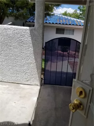 Photo #2: 2105919 Listing 